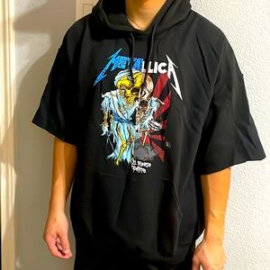 Short sleeved Metallica hoodie. PacSun. Bravado. Size Large.